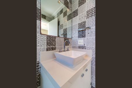 Apartamento à venda com 220m², 3 quartos e 3 vagasBanheiro da Suíte 2