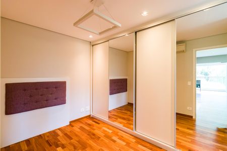 Apartamento à venda com 220m², 3 quartos e 3 vagasSuite 1