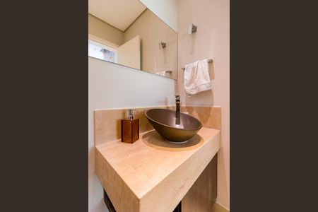 Apartamento à venda com 220m², 3 quartos e 3 vagasLavabo