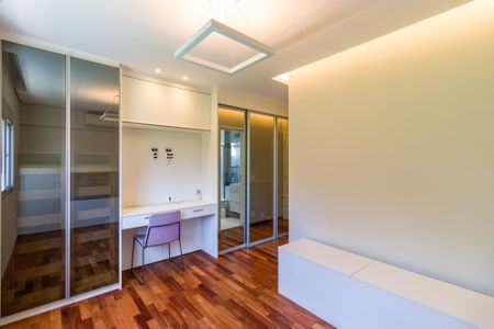 Apartamento à venda com 220m², 3 quartos e 3 vagasSuíte 3