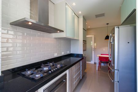 Apartamento à venda com 220m², 3 quartos e 3 vagasCozinha