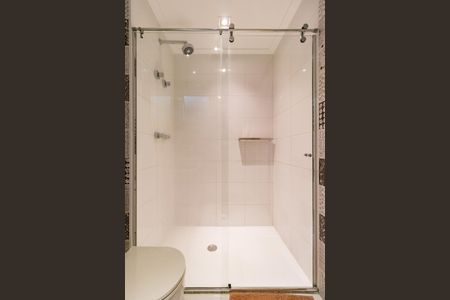 Apartamento à venda com 220m², 3 quartos e 3 vagasBanheiro da Suíte 1