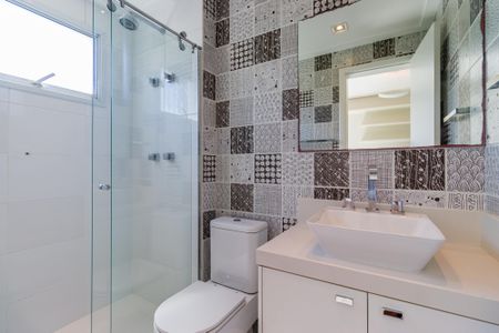 Apartamento à venda com 220m², 3 quartos e 3 vagasBanheiro da Suíte 2