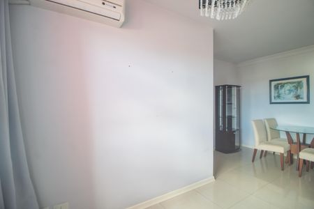Sala de apartamento para alugar com 2 quartos, 49m² em Azenha, Porto Alegre