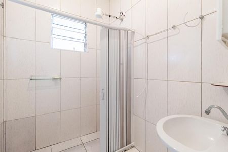 Banheiro de casa para alugar com 1 quarto, 60m² em Vila Dirce, Carapicuíba