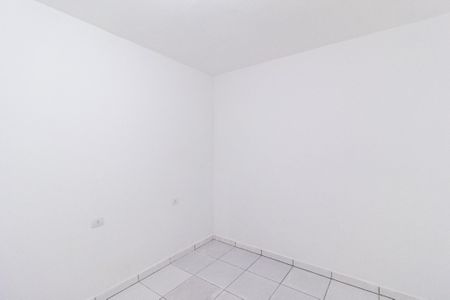 Quarto  de casa para alugar com 1 quarto, 60m² em Vila Dirce, Carapicuíba