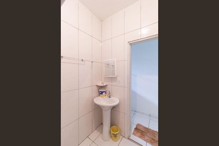 Banheiro de casa para alugar com 1 quarto, 60m² em Vila Dirce, Carapicuíba