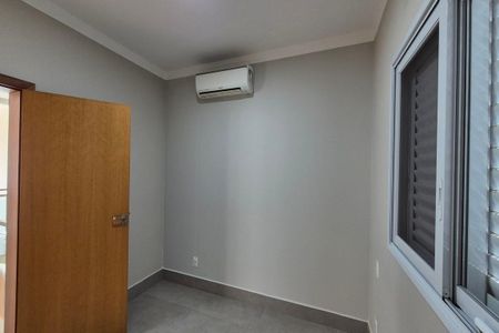 Casa de condomínio à venda com 216m², 4 quartos e 4 vagasQuarto 4 - Suíte