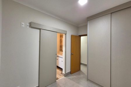 Casa de condomínio à venda com 216m², 4 quartos e 4 vagasQuarto 2 - Suíte Americana 