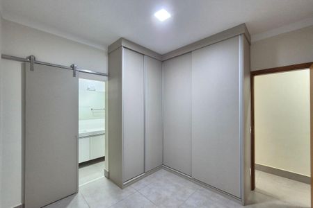 Casa de condomínio à venda com 216m², 4 quartos e 4 vagasQuarto 1 - Suíte 