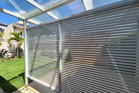 Casa de condomínio à venda com 216m², 4 quartos e 4 vagasVista da Suíte 1 