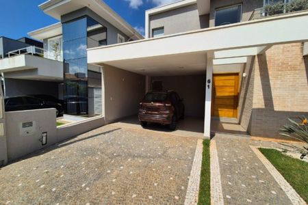 Casa de condomínio à venda com 216m², 4 quartos e 4 vagasGaragem 