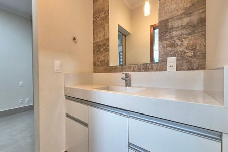 Casa de condomínio à venda com 216m², 4 quartos e 4 vagasLavabo da Suíte 