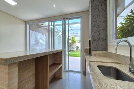 Casa de condomínio à venda com 216m², 4 quartos e 4 vagasÁrea comum - Churrasqueira