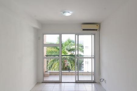 Sala de apartamento para alugar com 2 quartos, 65m² em Campo Grande, Rio de Janeiro