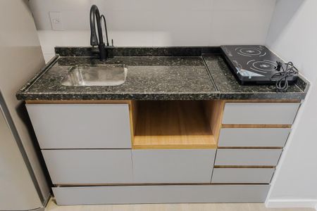 Apartamento para alugar com 24m², 1 quarto e sem vaga Apartamento para alugar com 24m², 1 quarto e sem vagaCozinha e Área de Serviço