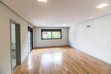 Apartamento à venda com 350m², 4 quartos e 2 vagasSuíte 1
