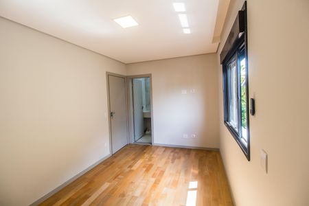 Apartamento à venda com 350m², 4 quartos e 2 vagasSuíte 2