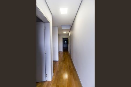 Apartamento à venda com 350m², 4 quartos e 2 vagasCorredor