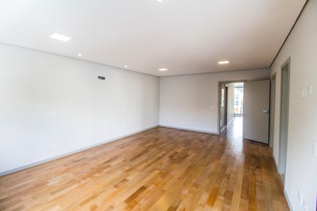 Apartamento à venda com 350m², 4 quartos e 2 vagasSuíte 1