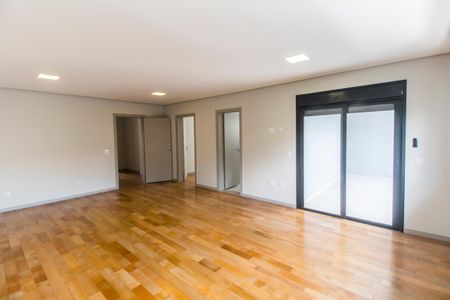 Apartamento à venda com 350m², 4 quartos e 2 vagasSuíte 1