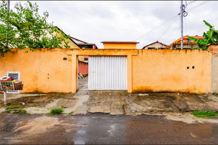 Casa para alugar com 60m², 2 quartos e 1 vagaFachada