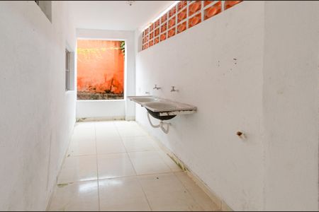 Casa para alugar com 60m², 2 quartos e 1 vagaÁrea de serviço