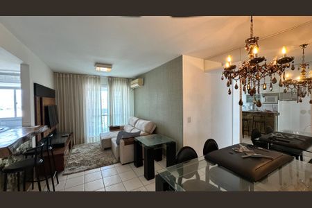 Sala de apartamento para alugar com 2 quartos, 69m² em Recreio dos Bandeirantes, Rio de Janeiro
