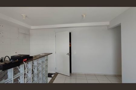 Sala de apartamento para alugar com 2 quartos, 40m² em Itaquera, São Paulo