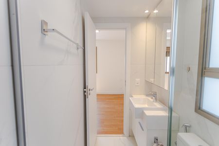 Apartamento para alugar com 67m², 2 quartos e 2 vagasBanheiro da Suíte