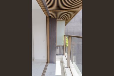 Apartamento para alugar com 67m², 2 quartos e 2 vagasVaranda na Sala