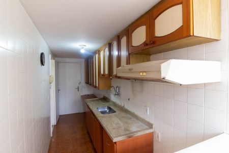 Apartamento para alugar com 131m², 3 quartos e 1 vaga