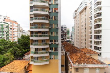 Apartamento para alugar com 131m², 3 quartos e 1 vaga