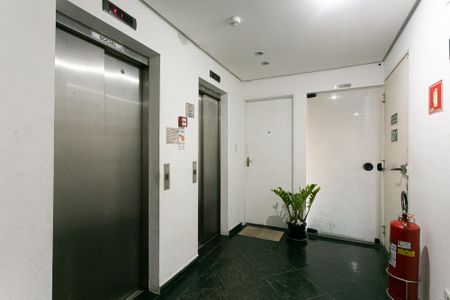 Apartamento para alugar com 52m², 2 quartos e 1 vaga Apartamento para alugar com 52m², 2 quartos e 1 vagaÁrea comum - Elevadores