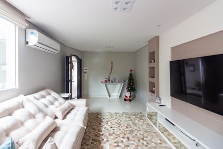 Sala  de casa à venda com 4 quartos, 154m² em Jardim das Flores, Osasco