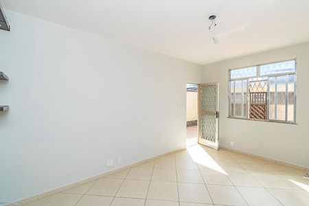 Casa à venda com 252m², 5 quartos e 3 vagas Casa à venda com 252m², 5 quartos e 3 vagasCasa 1 - Sala
