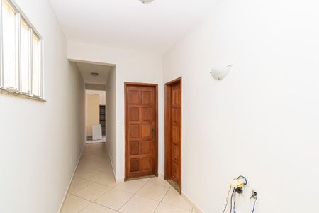 Casa à venda com 252m², 5 quartos e 3 vagas Casa à venda com 252m², 5 quartos e 3 vagasCasa 1 - Hall dos quartos