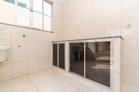 Casa à venda com 252m², 5 quartos e 3 vagas Casa à venda com 252m², 5 quartos e 3 vagasCasa 1 - Área de serviço