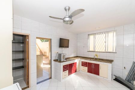 Casa à venda com 252m², 5 quartos e 3 vagas Casa à venda com 252m², 5 quartos e 3 vagasCasa 1 - Cozinha