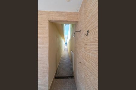Casa à venda com 252m², 5 quartos e 3 vagas Casa à venda com 252m², 5 quartos e 3 vagasÁrea comum - Quintal - Acesso lateral