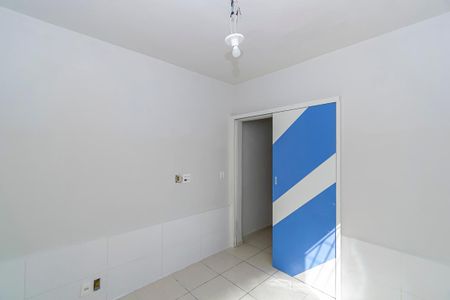 Casa à venda com 252m², 5 quartos e 3 vagas Casa à venda com 252m², 5 quartos e 3 vagasCasa 2 - Quarto 2
