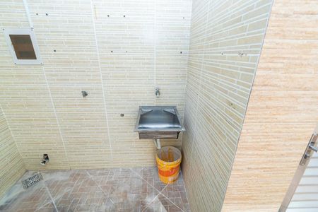 Casa à venda com 252m², 5 quartos e 3 vagas Casa à venda com 252m², 5 quartos e 3 vagasCasa 2 - Varanda e Área de serviço
