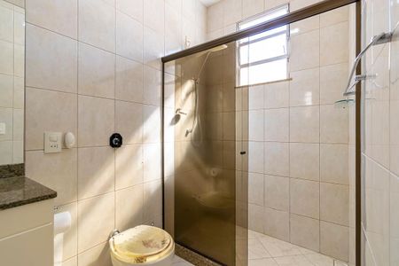 Casa à venda com 252m², 5 quartos e 3 vagas Casa à venda com 252m², 5 quartos e 3 vagasCasa 1 - Banheiro da Suíte