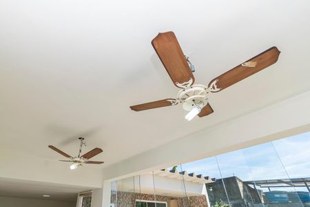 Casa à venda com 252m², 5 quartos e 3 vagas Casa à venda com 252m², 5 quartos e 3 vagasCasa 3 - Copa