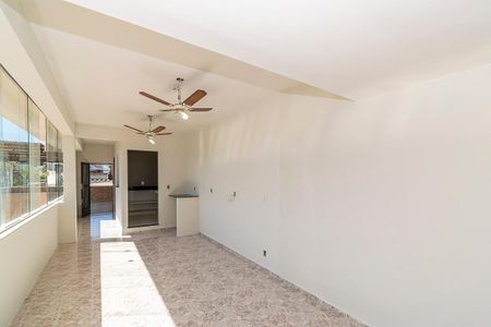 Casa à venda com 252m², 5 quartos e 3 vagas Casa à venda com 252m², 5 quartos e 3 vagasCasa 3 - Copa