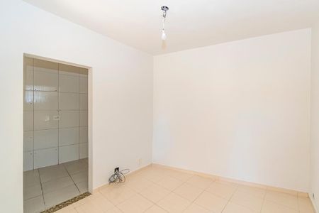 Casa à venda com 252m², 5 quartos e 3 vagas Casa à venda com 252m², 5 quartos e 3 vagasCasa 2 - Sala