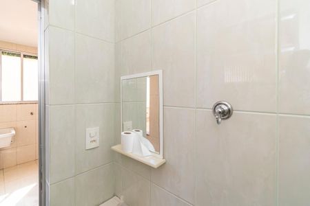 Casa à venda com 252m², 5 quartos e 3 vagas Casa à venda com 252m², 5 quartos e 3 vagasCasa 1 - Banheiro de serviço