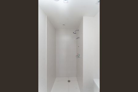 Apartamento à venda com 157m², 4 quartos e 2 vagas Apartamento à venda com 157m², 4 quartos e 2 vagasBanheiro Social