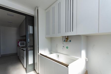 Apartamento à venda com 157m², 4 quartos e 2 vagas Apartamento à venda com 157m², 4 quartos e 2 vagasÁrea de Serviço