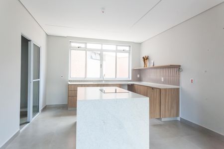 Apartamento à venda com 110m², 3 quartos e 2 vagas Apartamento à venda com 110m², 3 quartos e 2 vagasCozinha